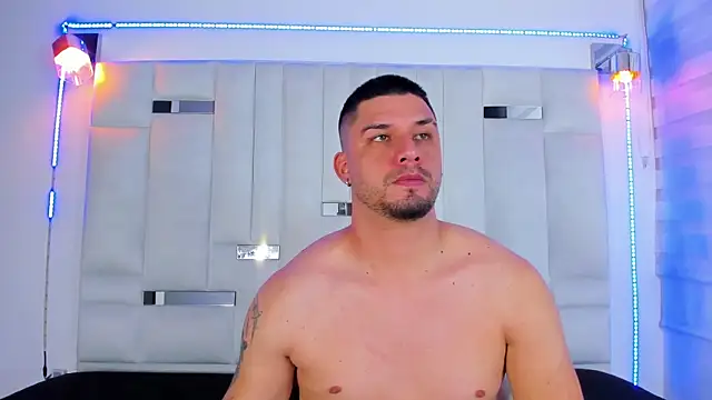 Snapshot of Jacob19_ chatting on 10.04.25 Jacob19 online show from 10.04.25