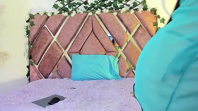 Flufi 740 online show from 09.29.25