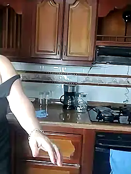 Snapshot of Scarleethot chatting on 10.18.25 Scarleethot online show from 10.18.25