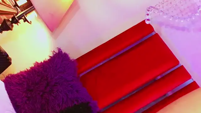 Snapshot of AithanaBlaze chatting on 10.16.25 AithanaBlaze online show from 10.16.25