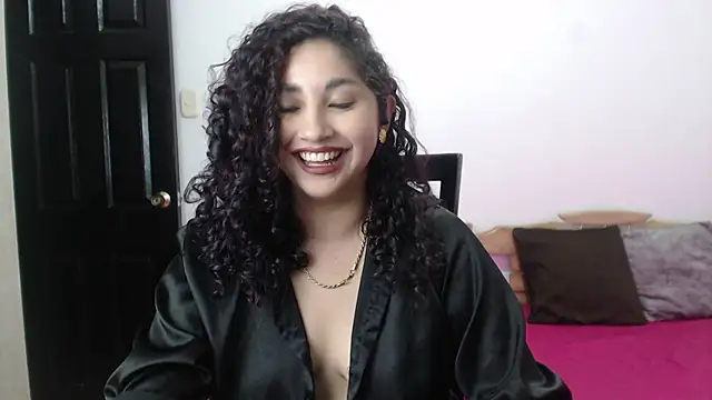 Gia Dior online show from 11.21.25