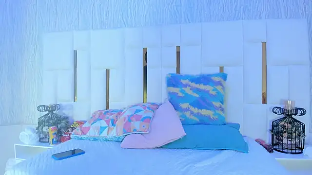 Snapshot of mia_vy chatting on 11.03.25 mia vy online show from 11.03.25