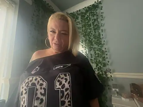 BonnyDesire online show from 02.05.26