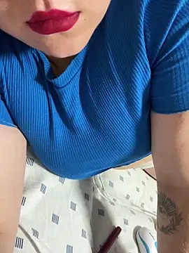 Snapshot of Ellainaaa chatting on 09.18.25 Ellainaaa online show from 09.18.25