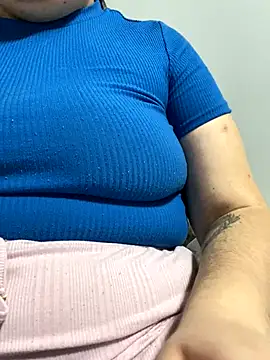 Snapshot of Ellainaaa chatting on 09.19.25 Ellainaaa online show from 09.19.25