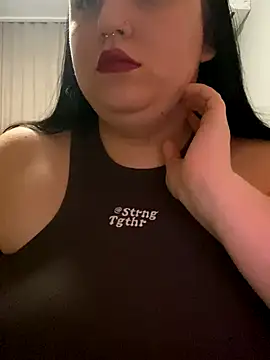 Snapshot of Ellainaaa chatting on 10.17.25 Ellainaaa online show from 10.17.25