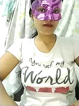 Snapshot of ms-naina chatting on 11.08.25 ms-naina online show from 11.08.25