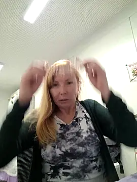 JenyJansi online show from 09.17.25