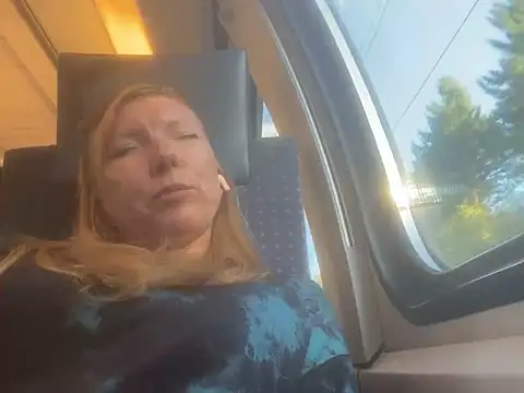 JenyJansi online show from 09.19.25