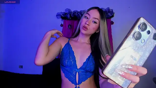 Shairaclark  online show from 12.03.25