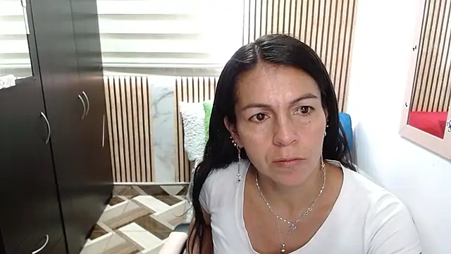 camilavargas  online show from 05.23.26