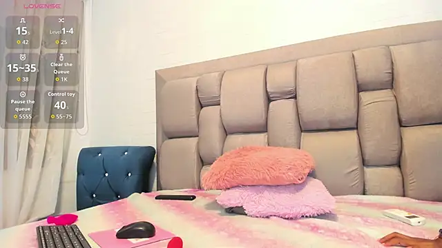 Snapshot of Beauty_Luci chatting on 09.25.25 Beauty Luci online show from 09.25.25