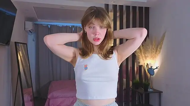 pienaple online show from 02.22.26