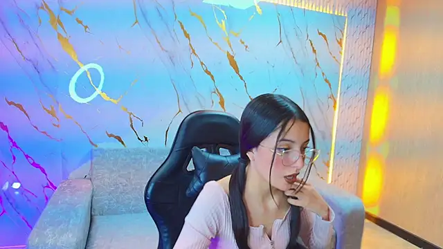 Snapshot of sophiadoll_tf chatting on 09.24.25 sophiadoll tf online show from 09.24.25