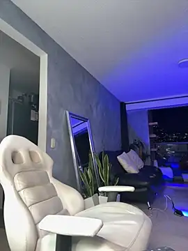 Snapshot of DiagoRockfield chatting on 10.29.25 DiagoRockfield online show from 10.29.25