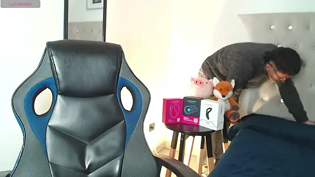 SalvadorFit online show from 11.24.25