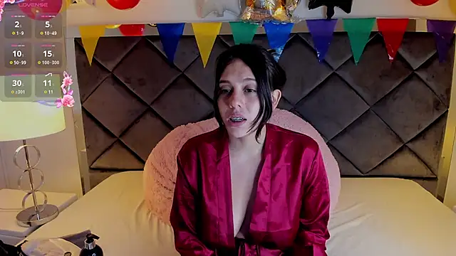 Snapshot of MeganMyerss_ chatting on 09.27.25 MeganMyerss  online show from 09.27.25