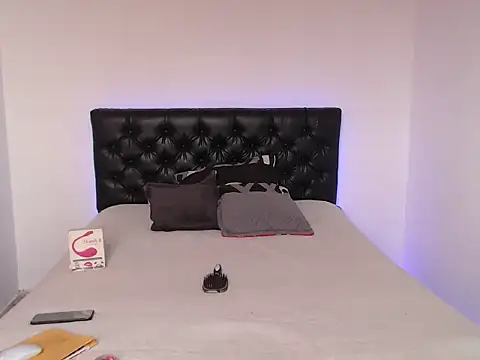 Snapshot of Lunadool chatting on 03.26.26 Lunadool online show from 03.26.26