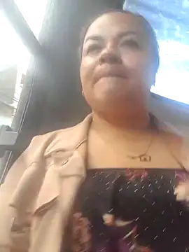 Snapshot of Amalia-sm chatting on 10.05.25 Amalia-sm online show from 10.05.25