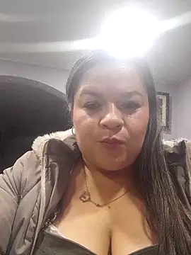 Snapshot of Amalia-sm chatting on 10.12.25 Amalia-sm online show from 10.12.25