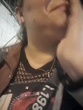 Snapshot of Amalia-sm chatting on 10.12.25 Amalia-sm online show from 10.12.25