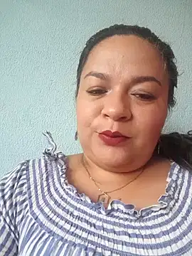 Snapshot of Amalia-sm chatting on 10.23.25 Amalia-sm online show from 10.23.25