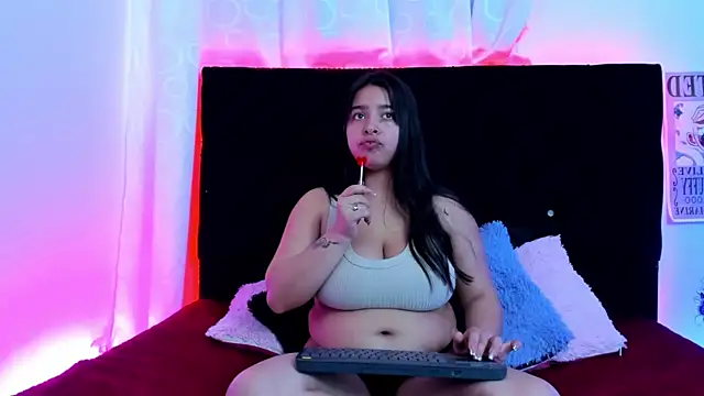 queen salomme online show from 11.03.25