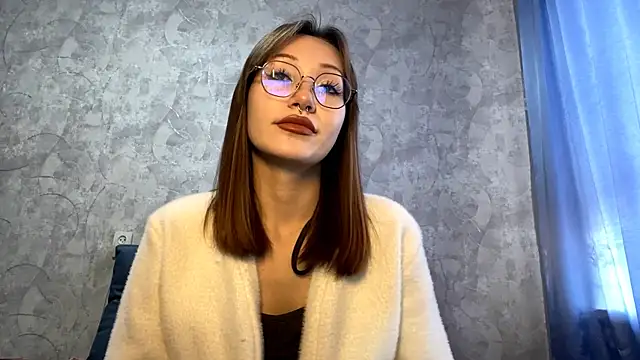 Snapshot of SetsukoBuddemeyer chatting on 10.12.25 SetsukoBuddemeyer online show from 10.12.25