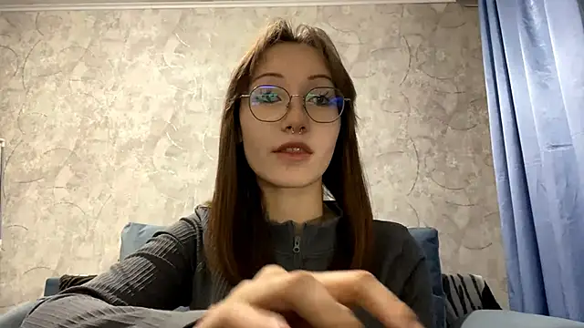 Snapshot of SetsukoBuddemeyer chatting on 10.15.25 SetsukoBuddemeyer online show from 10.15.25