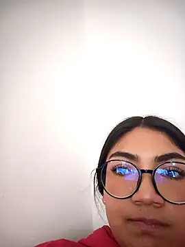 Snapshot of Violettabloom_ chatting on 09.30.25 Violettabloom online show from 09.30.25