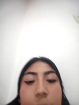 Snapshot of Violettabloom_ chatting on 10.07.25 Violettabloom online show from 10.07.25