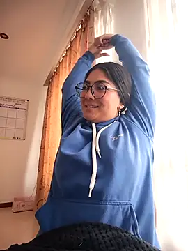 Snapshot of Violettabloom_ chatting on 10.08.25 Violettabloom online show from 10.08.25