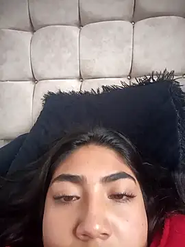 Snapshot of Violettabloom_ chatting on 10.13.25 Violettabloom online show from 10.13.25