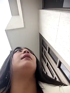 Snapshot of Violettabloom_ chatting on 10.16.25 Violettabloom online show from 10.16.25