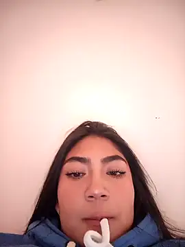 Snapshot of Violettabloom_ chatting on 10.20.25 Violettabloom online show from 10.20.25