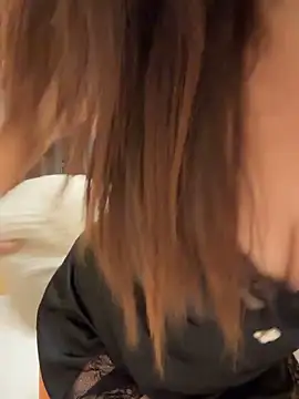 Kayla-love online show from 11.16.25