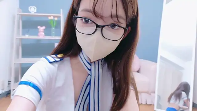 Mirai H ch online show from 10.04.25