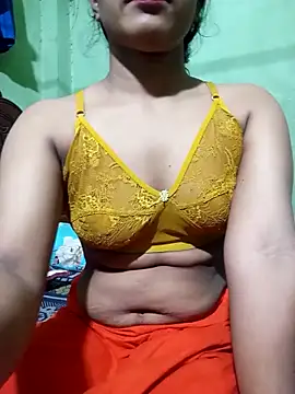 Snapshot of Cute_Couple59 chatting on 10.14.25 Cute Couple59 online show from 10.14.25