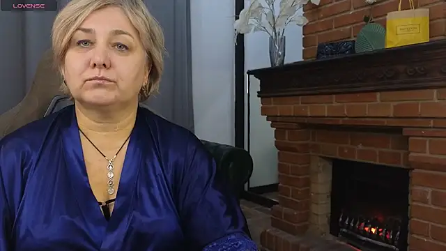 Snapshot of Marta_Wils chatting on 10.08.25 Marta Wils online show from 10.08.25