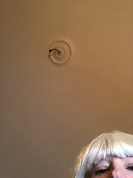 juliaoneandonly online show from 12.20.25