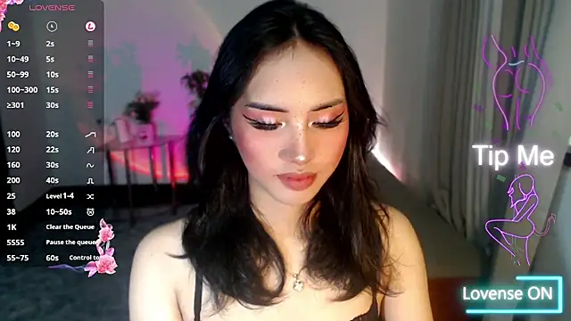 Snapshot of Divine_Goddesss chatting on 10.01.25 Divine Goddesss online show from 10.01.25