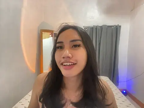 Snapshot of Divine_Goddesss chatting on 10.01.25 Divine Goddesss online show from 10.01.25