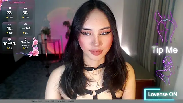 Snapshot of Divine_Goddesss chatting on 10.31.25 Divine Goddesss online show from 10.31.25