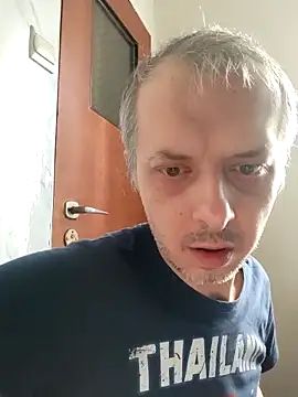 szajbusek41 online show from 03.04.26