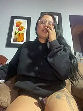 Snapshot of Rouus14 chatting on 10.15.25 Rouus14 online show from 10.15.25