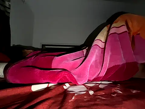 Snapshot of yourcontrol1 chatting on 10.24.25 yourcontrol1 online show from 10.24.25