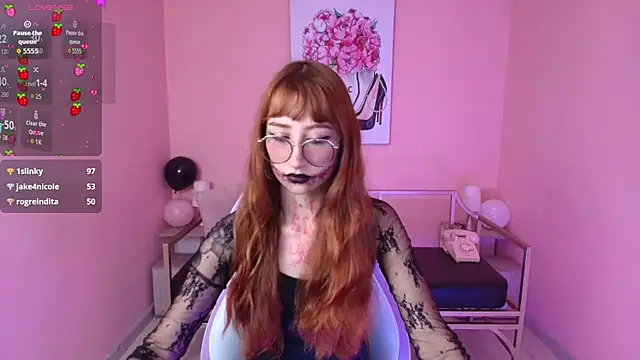 Snapshot of gaby_angel_ chatting on 10.31.25 gaby angel online show from 10.31.25