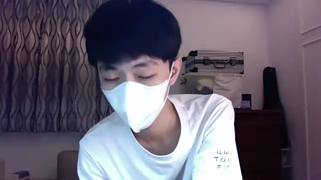 kai101010 online show from 11.17.25