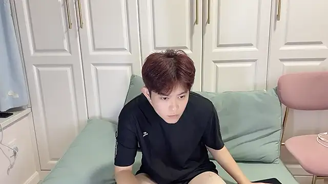 xlong00099 online show from 10.26.25