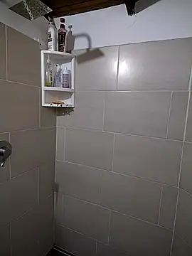 Snapshot of Suzanelee1 chatting on 10.10.25 Suzanelee1 online show from 10.10.25